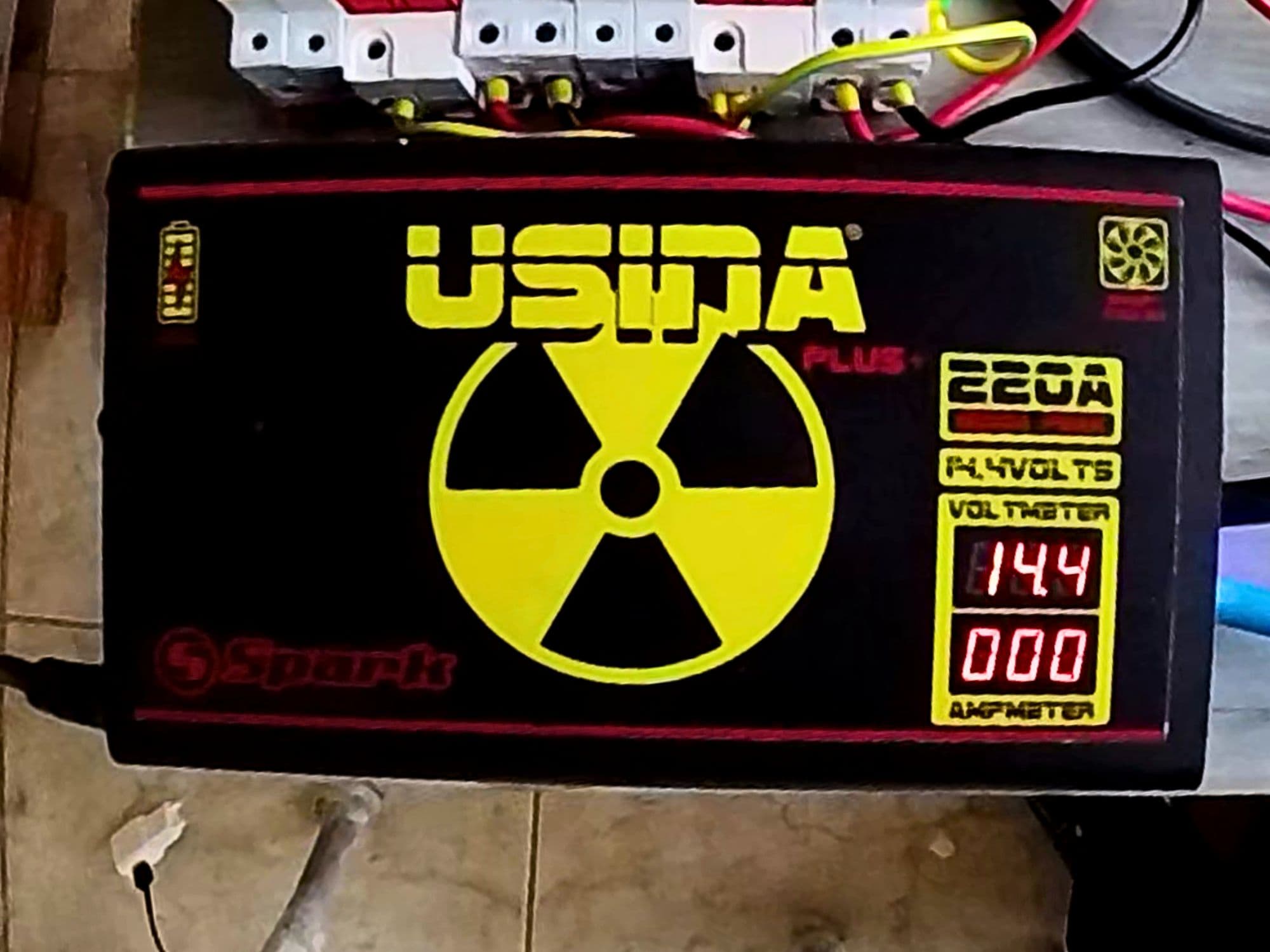 Fonte/carregador bivolt para bateria de lítio — JFA Storm Lithium 70A